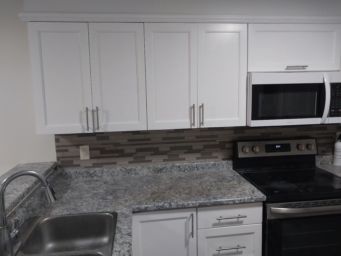 Cabinet & trim detail